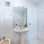 アパート Spacious With Pool, 3 Min From The