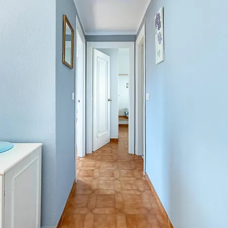 Spacious With Pool, 3 Min From The Lejlighed