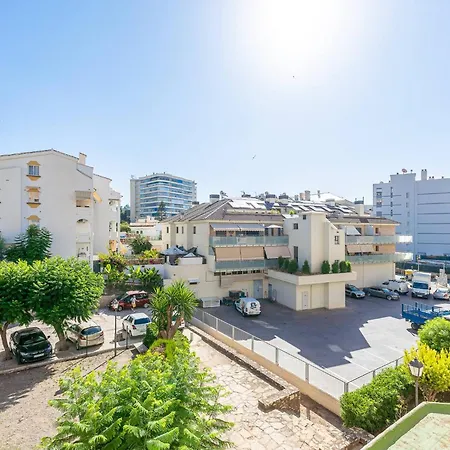 Lejlighed Spacious With Pool, 3 Min From The *