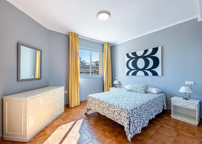 Spacious With Pool, 3 Min From The Appartement Fuengirola