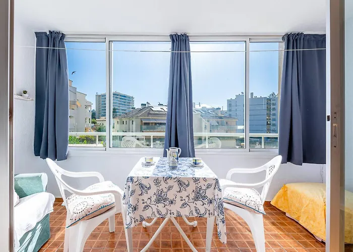 Appartement Spacious With Pool, 3 Min From The *