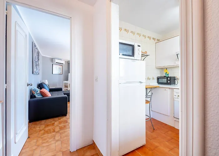 Spacious With Pool, 3 Min From The Appartement
